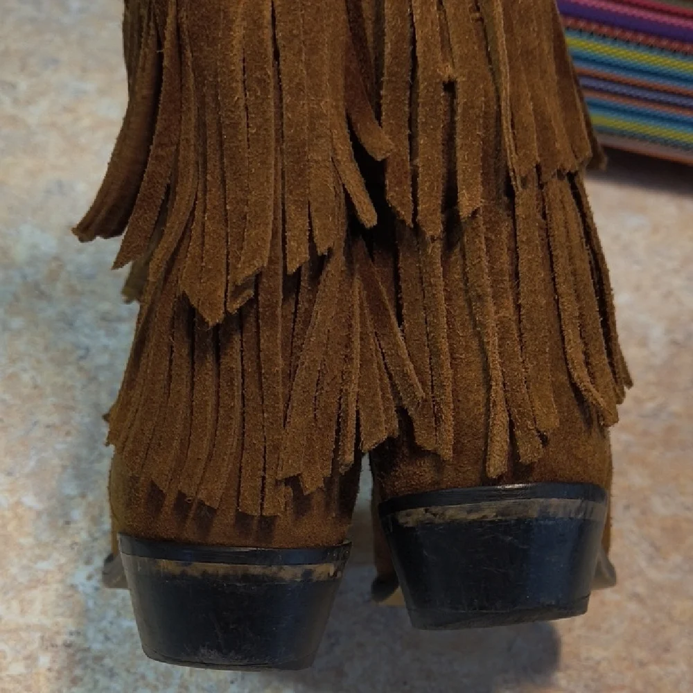 Shyanne Fringe Suede Boots GUC Sz 11